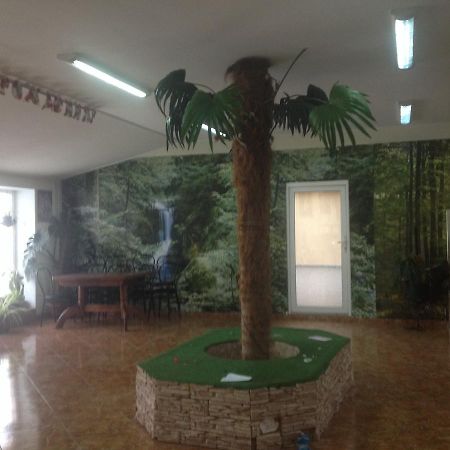 Tennis House Hotel Kraszilivka Kültér fotó